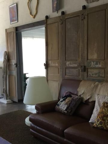 Bed and Breakfast Loft Atypique Villeneuve-de-Rivière Exterior foto