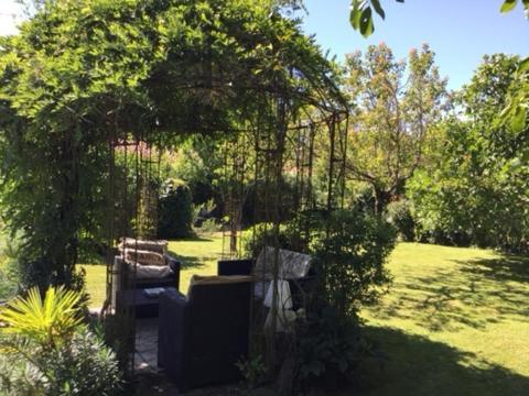 Bed and Breakfast Loft Atypique Villeneuve-de-Rivière Exterior foto
