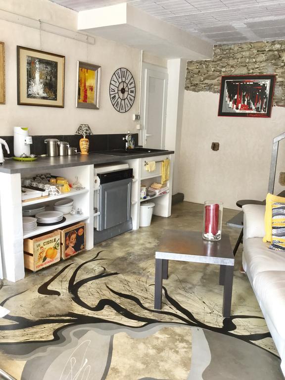 Bed and Breakfast Loft Atypique Villeneuve-de-Rivière Exterior foto