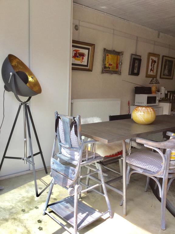 Bed and Breakfast Loft Atypique Villeneuve-de-Rivière Exterior foto